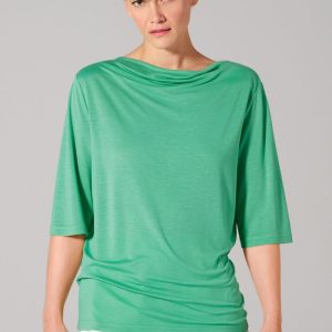 Camiseta holgada con escote cascada de cáñamo